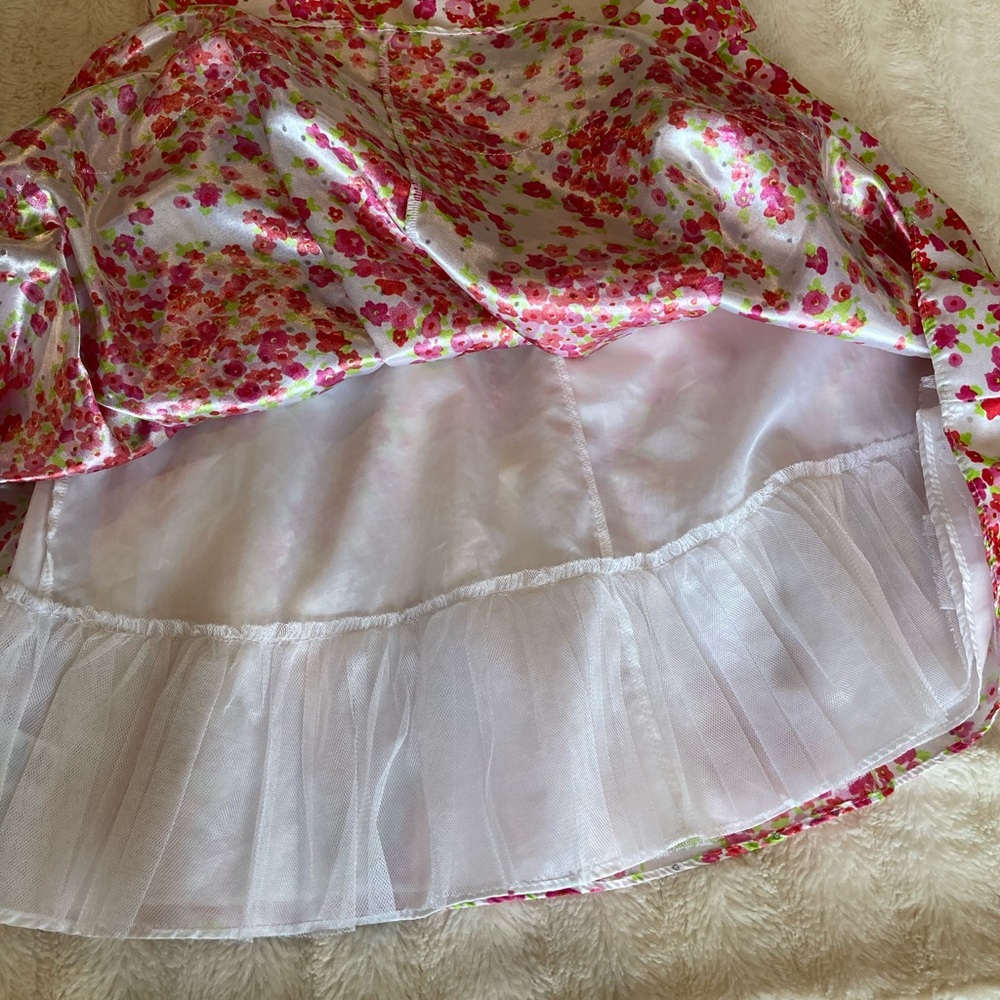 Dress - Picture 5 of 5